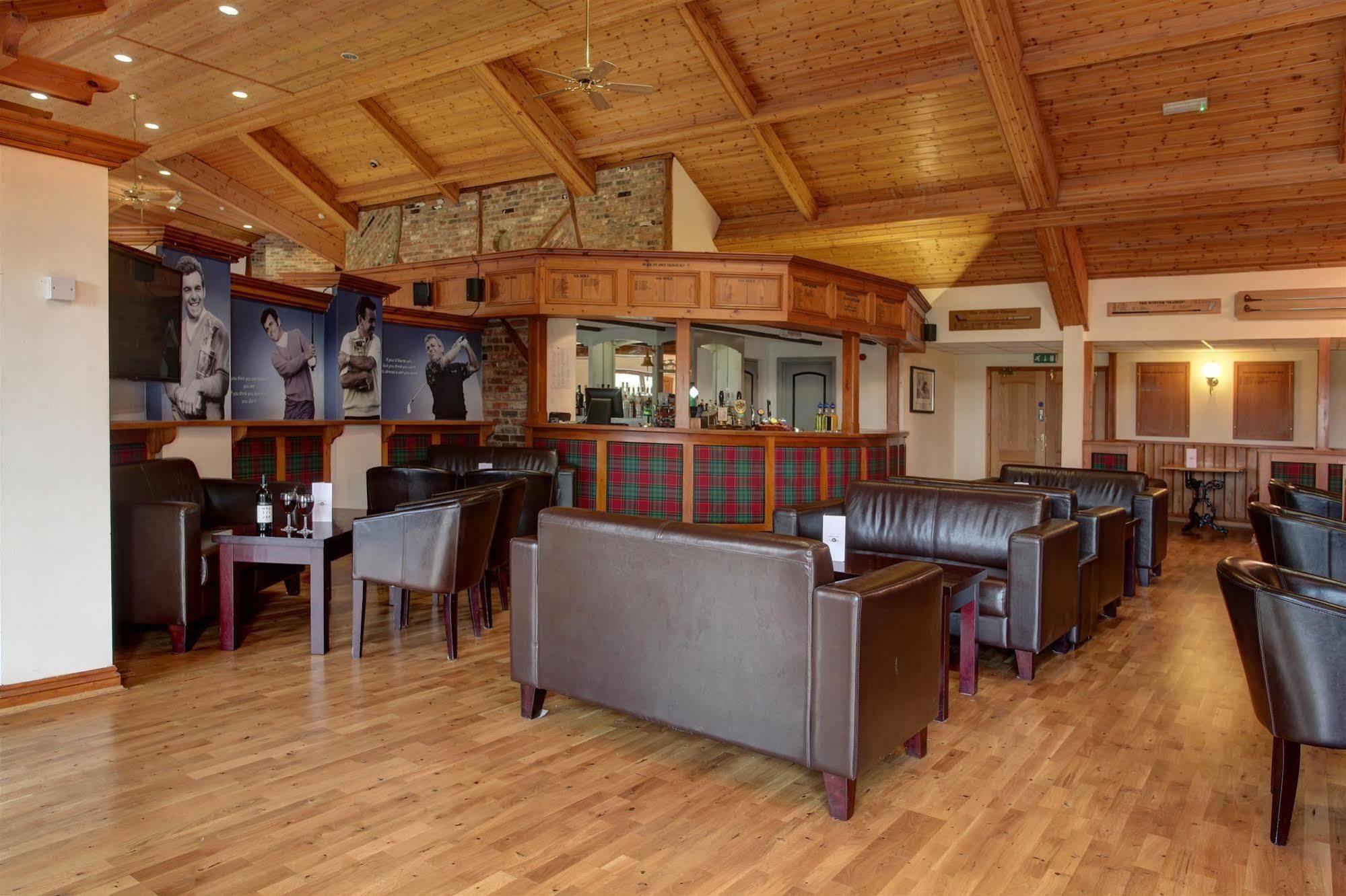 Magnolia Park Hotel, Golf & Country Club Boarstall 外观 照片