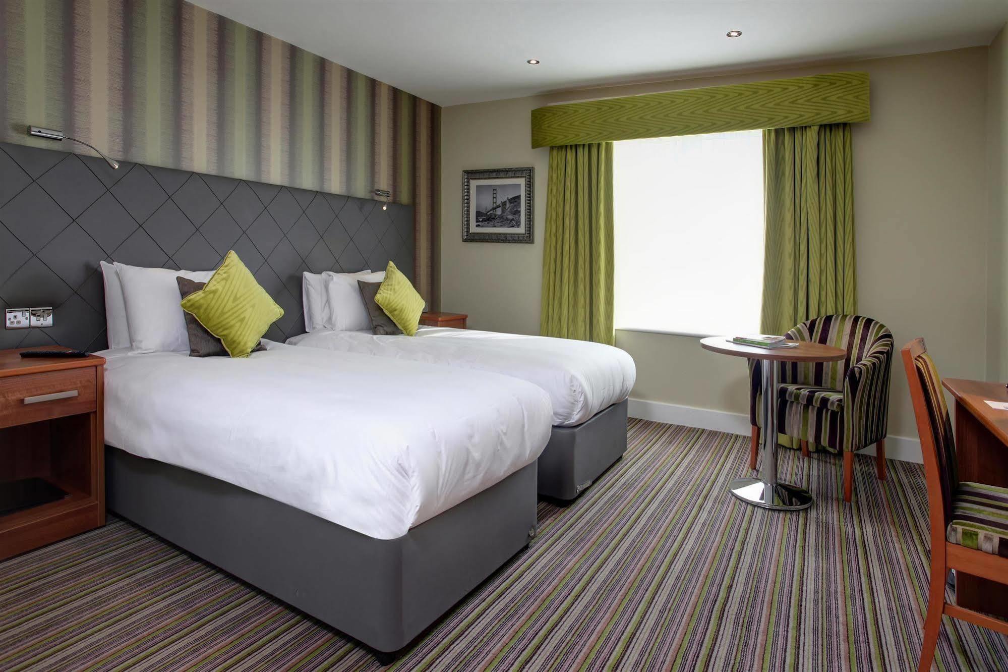 Magnolia Park Hotel, Golf & Country Club Boarstall 外观 照片