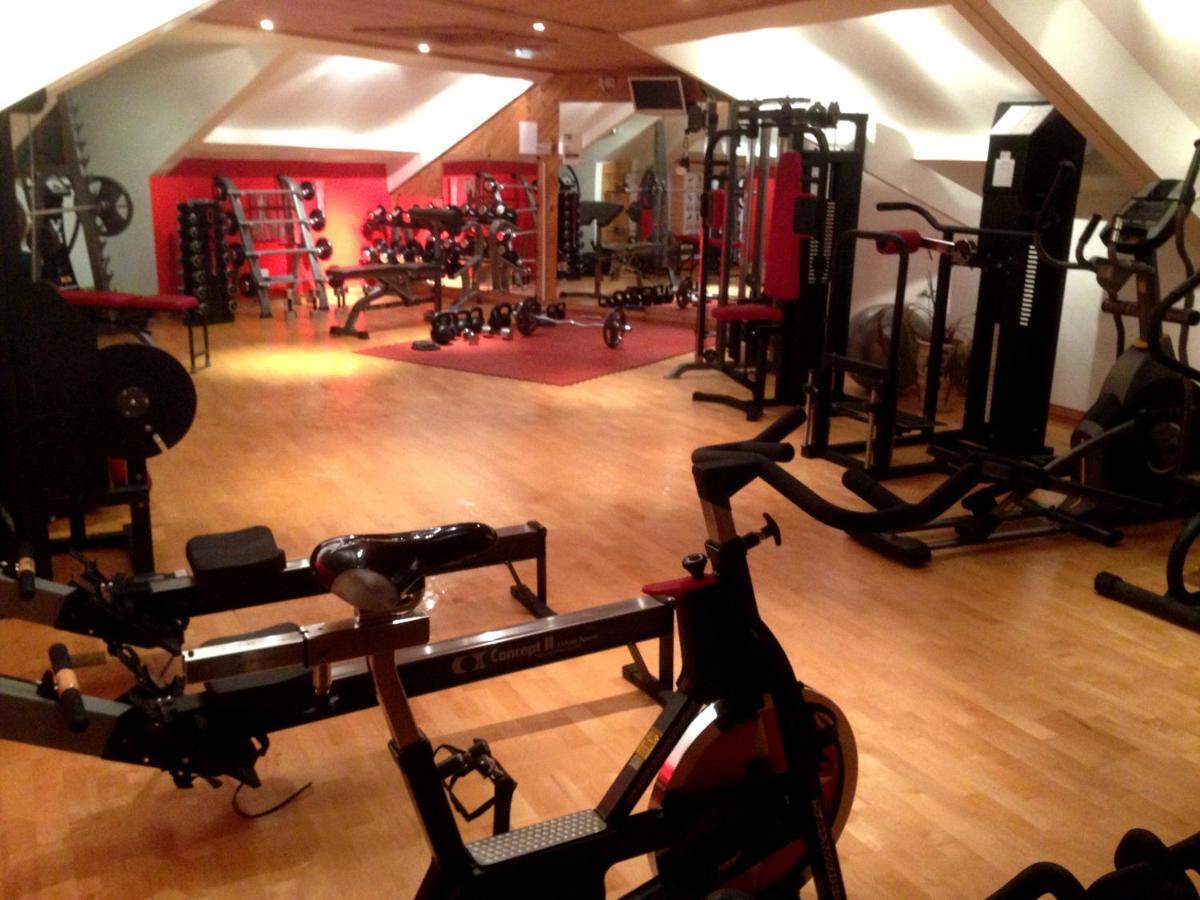 Magnolia Park Hotel, Golf & Country Club Boarstall 外观 照片