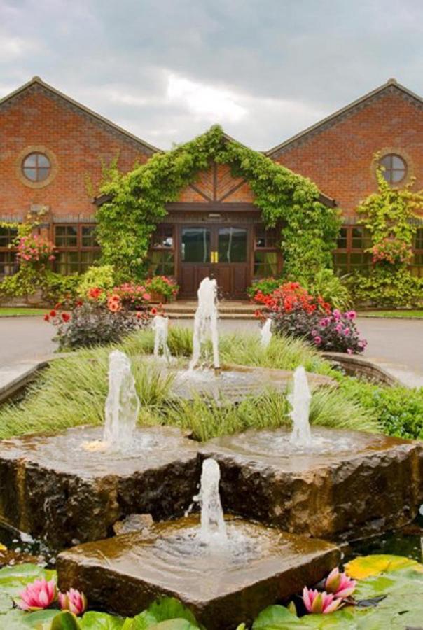 Magnolia Park Hotel, Golf & Country Club Boarstall 外观 照片