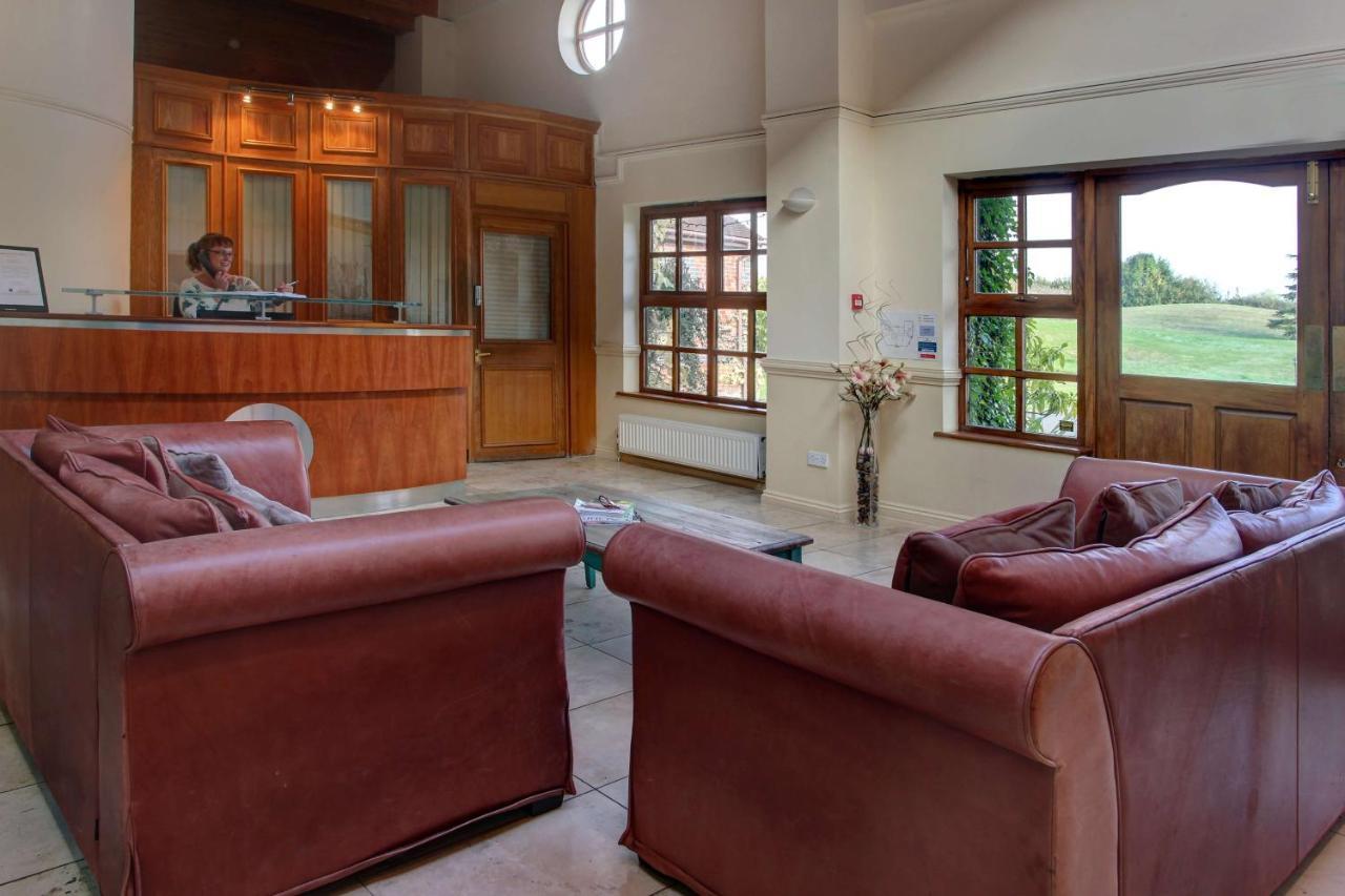 Magnolia Park Hotel, Golf & Country Club Boarstall 外观 照片